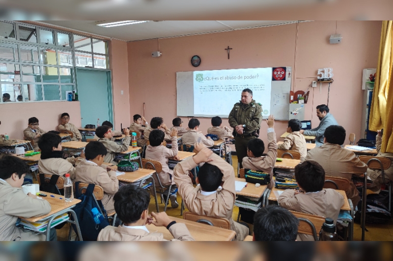 Carabineros realizó charla sobre acoso escolar