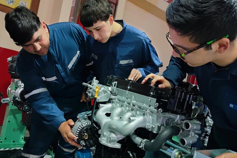 Inicio de prácticas profesionales: 132 estudiantes del área técnico-profesional se integran al mundo laboral