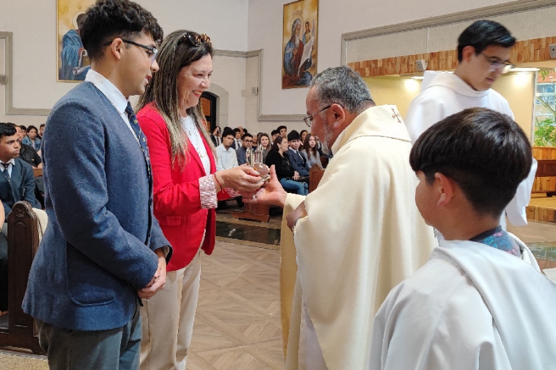 Hito de Fe y Despedida: Generaci&oacute;n IV&deg; Medios 2025 de Salesianos Valpara&iacute;so Celebra su &Uacute;ltima Eucarist&iacute;a