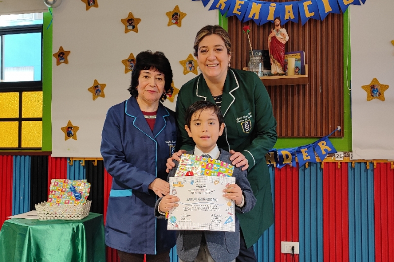 Salesianos Valparaíso reconoce a los más pequeños de la Casa Grande