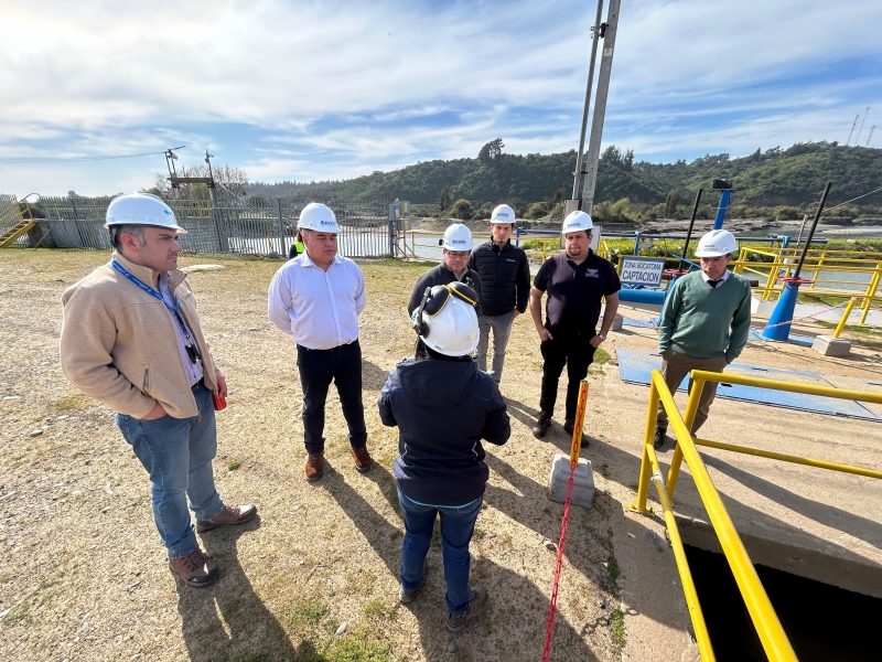 Docentes del Área Técnico Profesional Visitan las Instalaciones de Esval en Concón