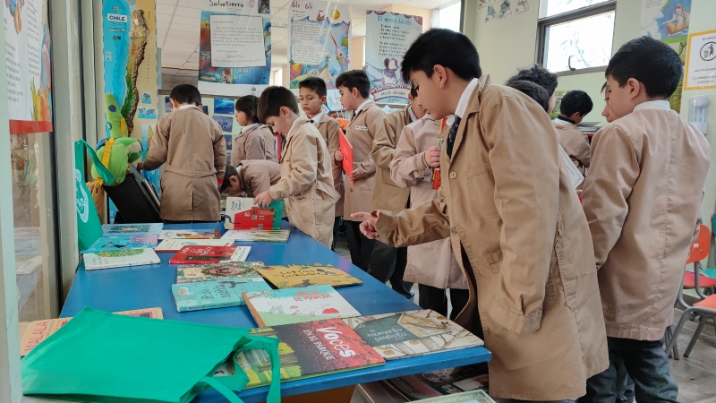 Inicio del Plan Lector en Alumnos de Kinder, Primero y Segundo Básico