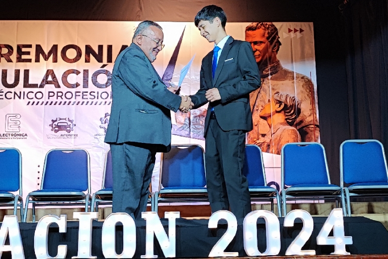 Salesianos Valparaíso celebra la titulación de la generación 2024 del Área Técnico-Profesional