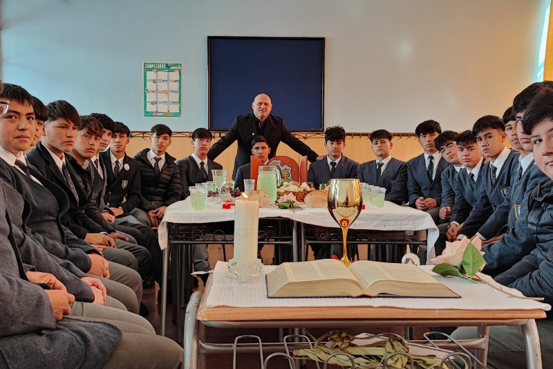 Ágape Salesiano: Un gesto de fe, comunidad y esperanza en el corazón del Jueves Santo